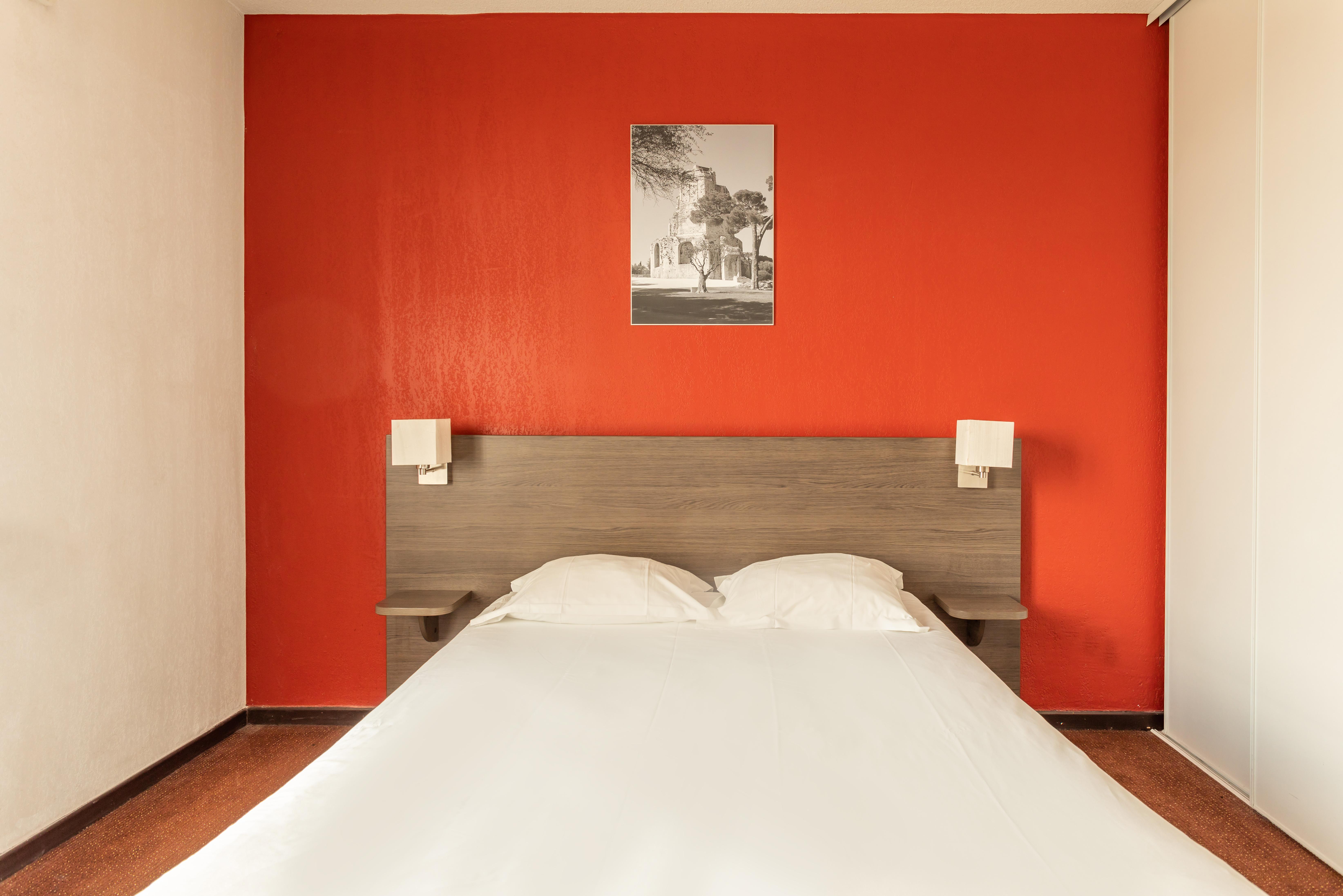 Comfort Aparthotel Nimes Centre Екстериор снимка
