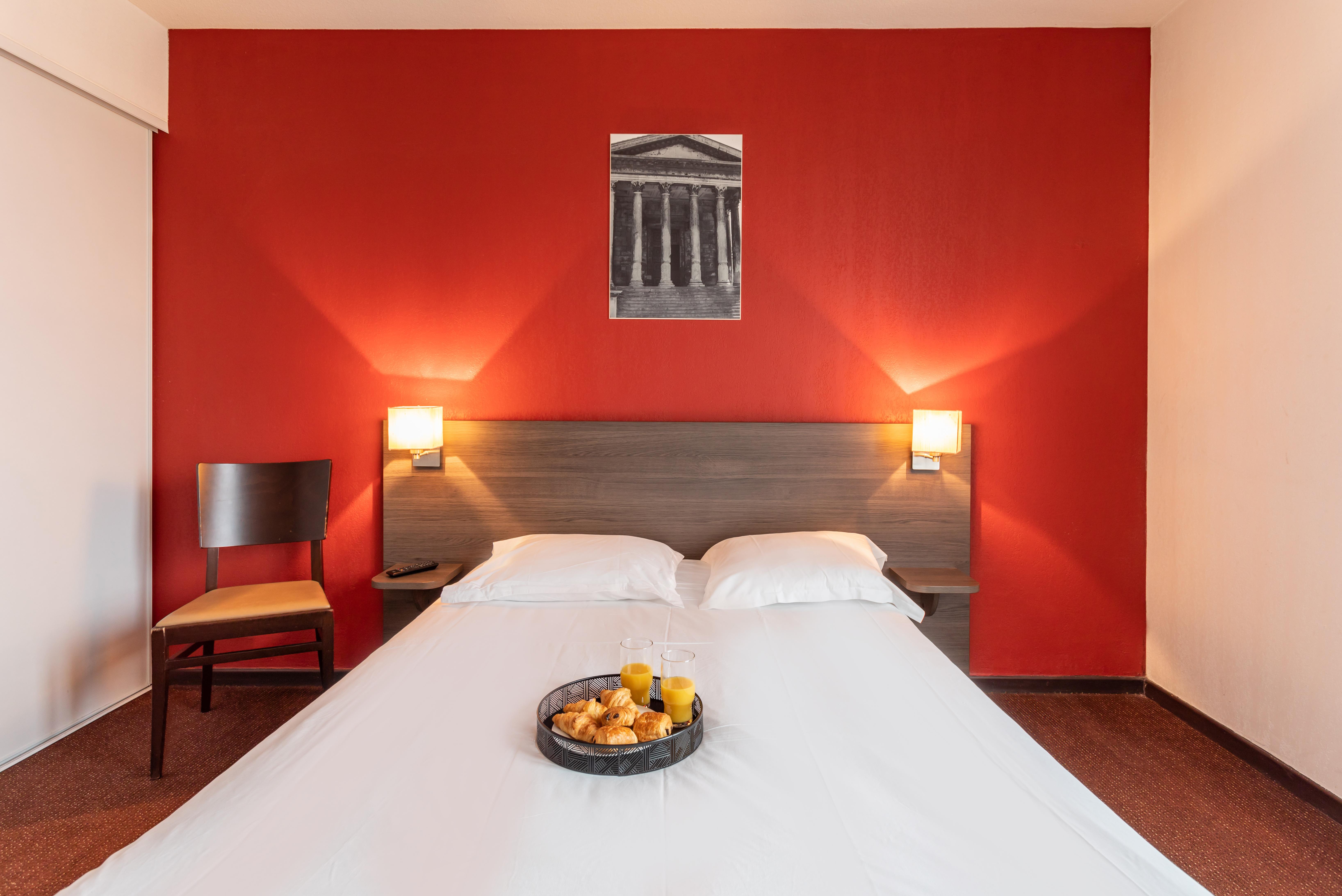 Comfort Aparthotel Nimes Centre Екстериор снимка