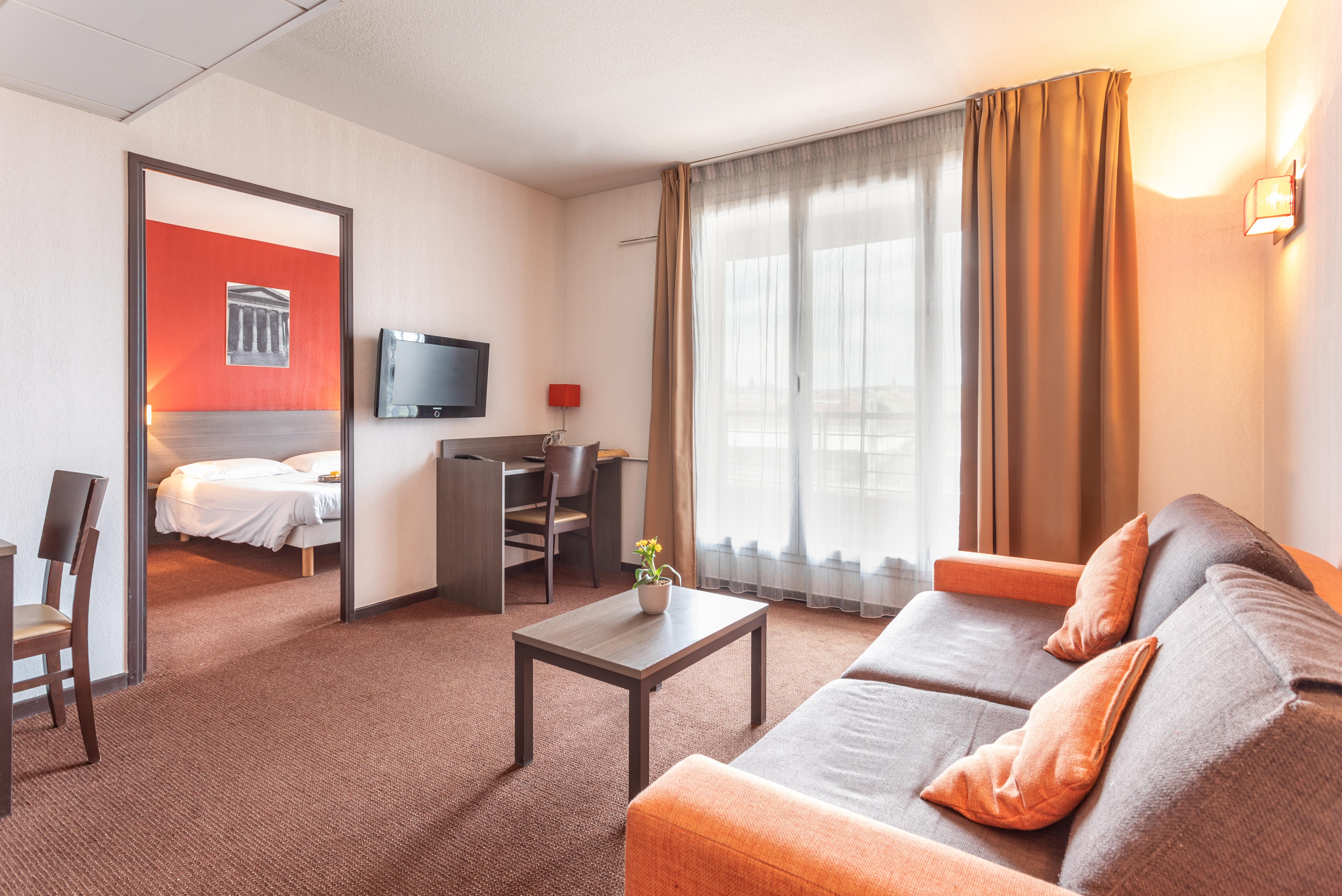 Comfort Aparthotel Nimes Centre Екстериор снимка