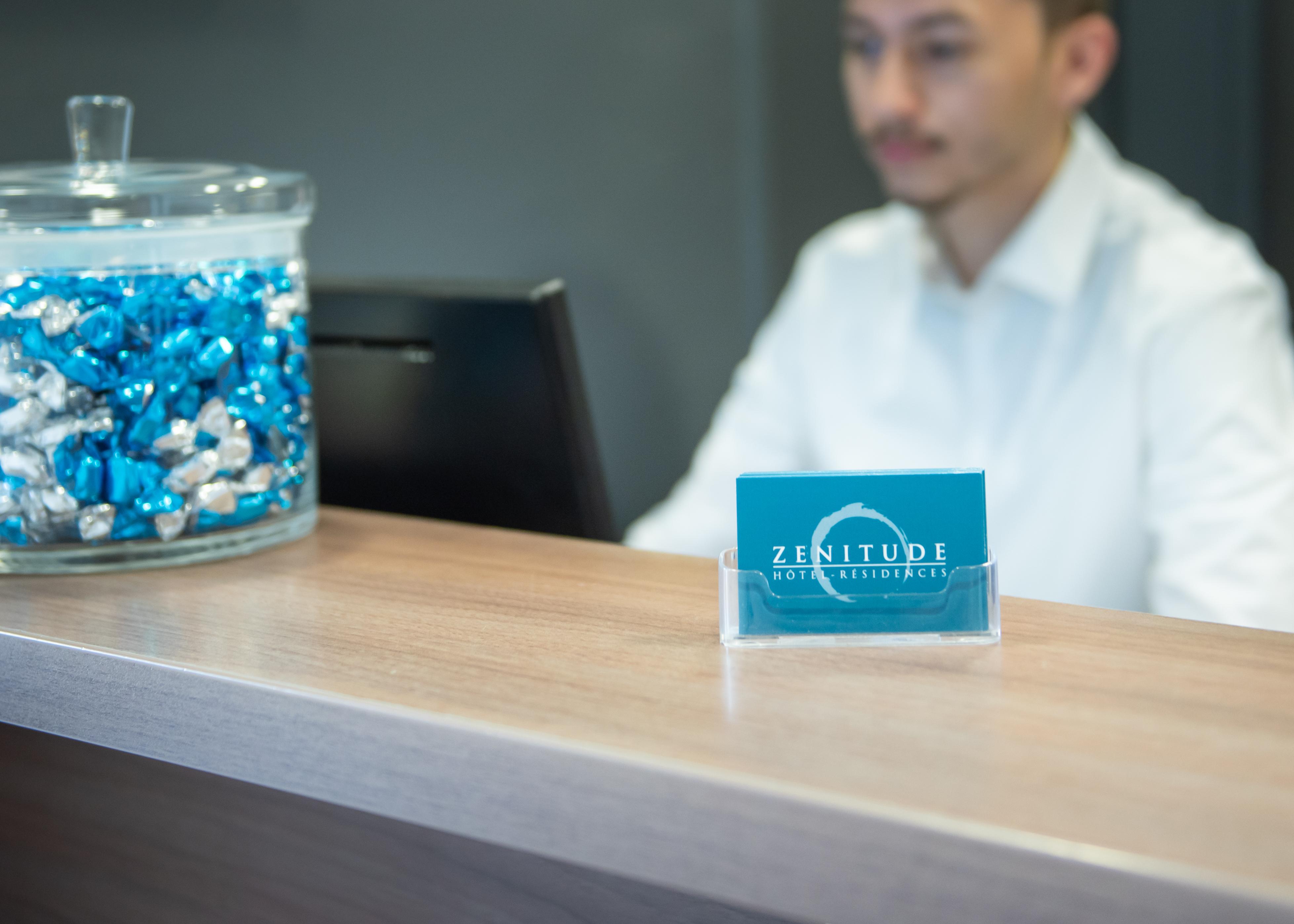 Comfort Aparthotel Nimes Centre Екстериор снимка