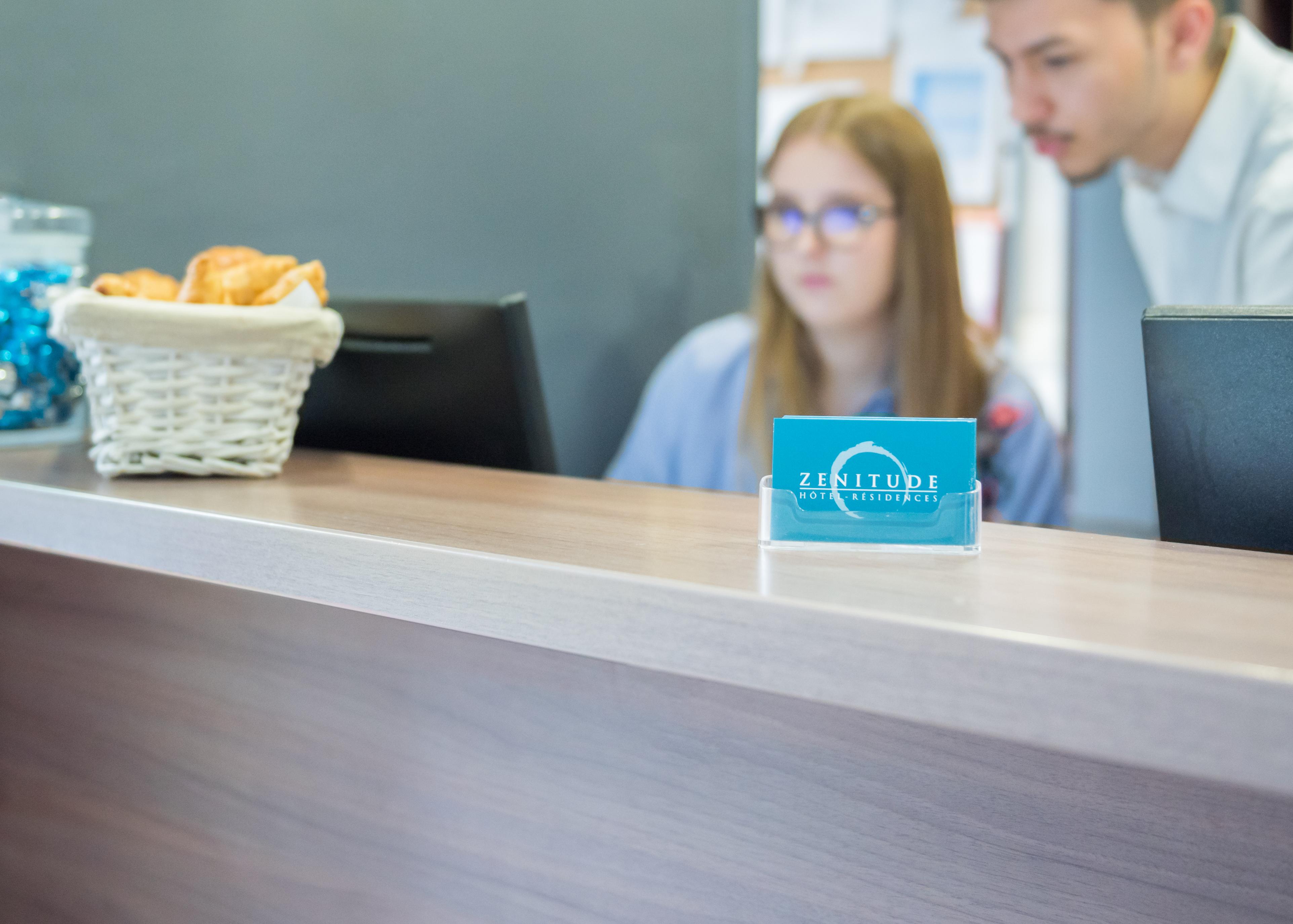Comfort Aparthotel Nimes Centre Екстериор снимка
