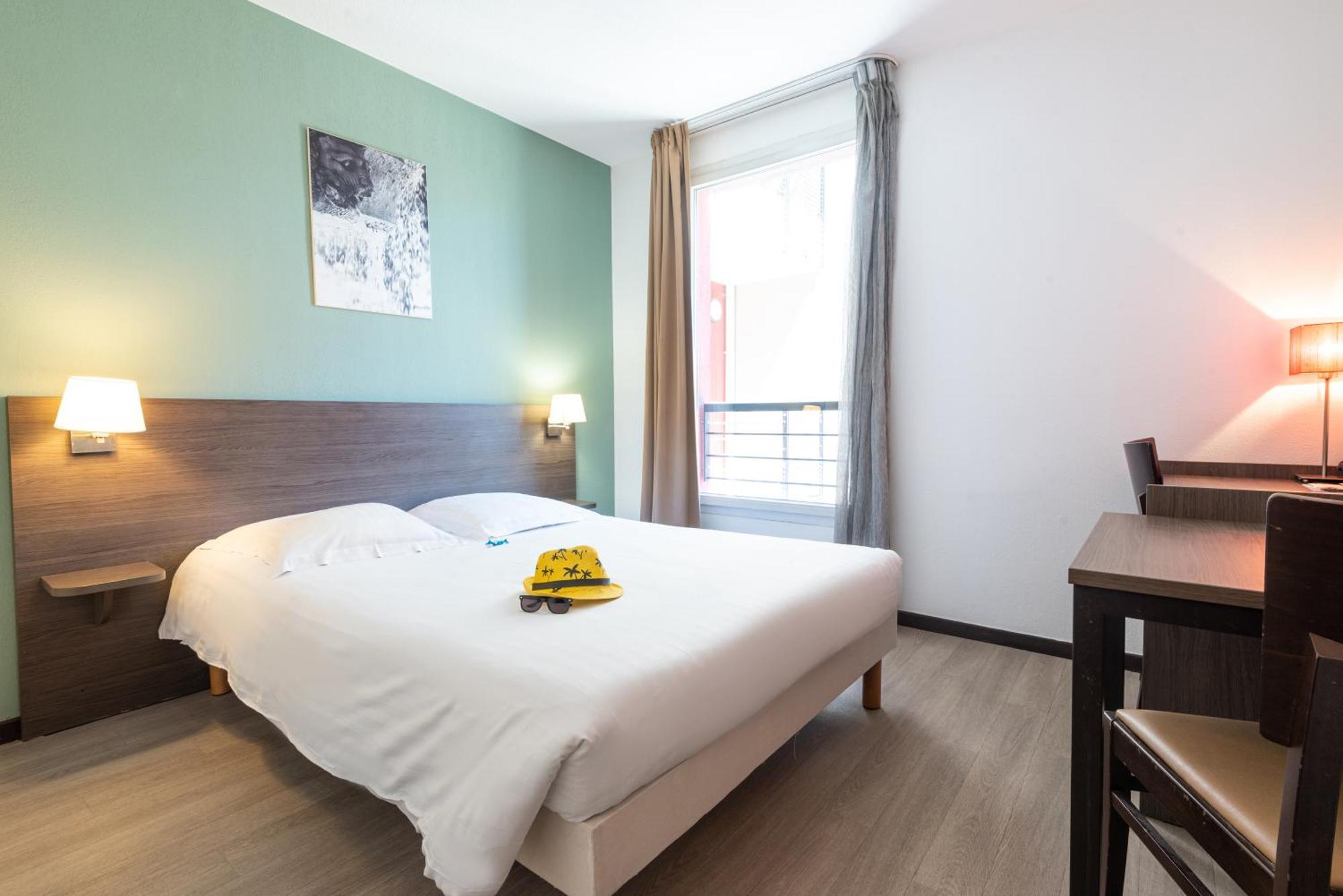 Comfort Aparthotel Nimes Centre Екстериор снимка