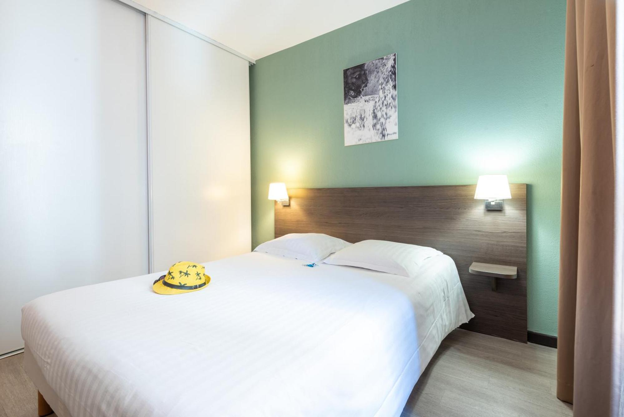 Comfort Aparthotel Nimes Centre Екстериор снимка
