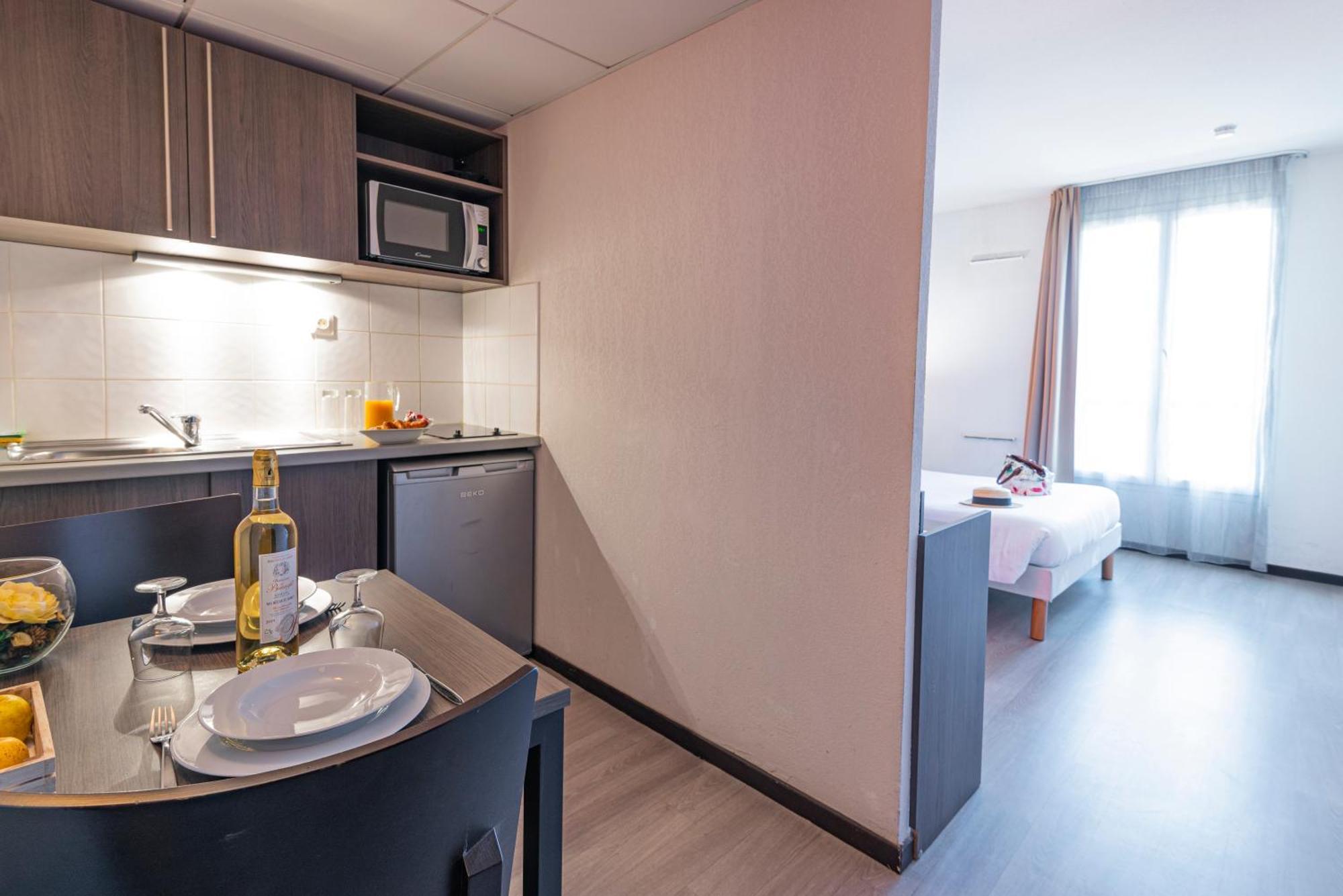 Comfort Aparthotel Nimes Centre Екстериор снимка