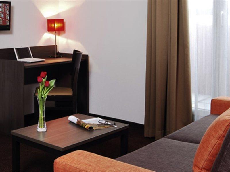 Comfort Aparthotel Nimes Centre Екстериор снимка